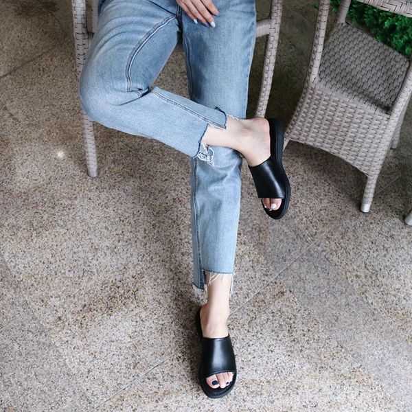 thick bottom leather slippers, Black
thick bottom leather slippers, Black