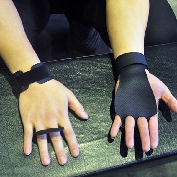 fitness gloves non-slip 2 hole grip protection fitness training kettlebell gym wrist support
fitness gloves non-slip 2 hole grip protection fitness training kettlebell gym wrist support