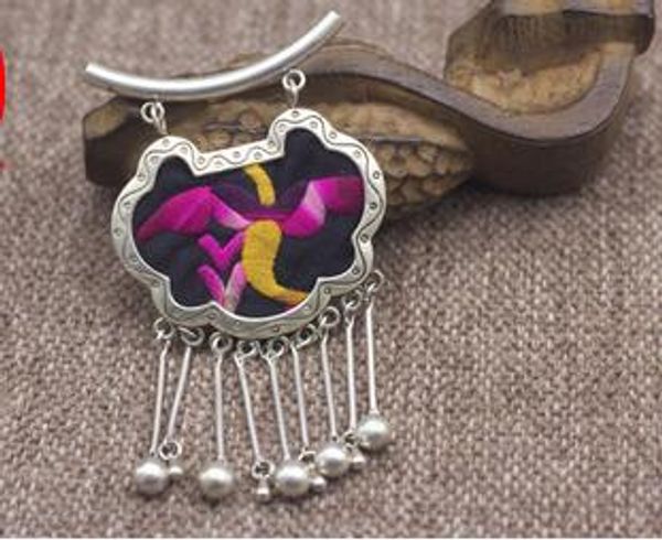yunnan national wind seedlings silver old embroidered piece embroidery necklace cotton and linen clothing accessories cute show long life lo
yunnan national wind seedlings silver old embroidered piece embroidery necklace cotton and linen clothing accessories cute show long life lo