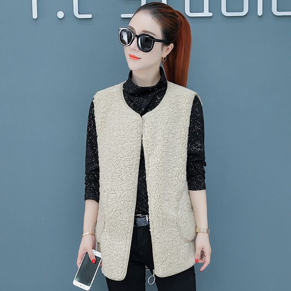 women lamb plush vest 2019 new korean winter fashion solid patchwork o-neck sleeveless pockets zipper short loose outerwear, Black;white
women lamb plush vest 2019 new korean winter fashion solid patchwork o-neck sleeveless pockets zipper short loose outerwear, Black;white