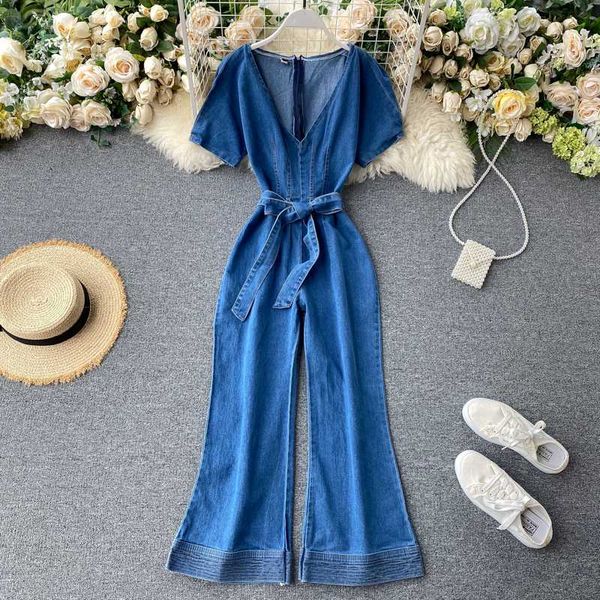 korean style jumpsuit women 2020 high waist deep v-neck folds lace-up bodysuit fashion vintage jeans blue female jumpsuit wpy256, Black;white
korean style jumpsuit women 2020 high waist deep v-neck folds lace-up bodysuit fashion vintage jeans blue female jumpsuit wpy256, Black;white