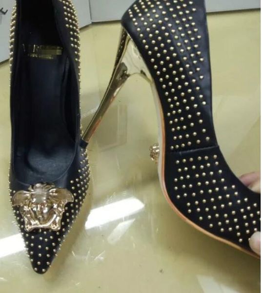 Women pump cla ic nightclub rivet diamond haped high heel genuine leather luxury famou fa hion brand ladie in banquet hoe
Women pump cla ic nightclub rivet diamond haped high heel genuine leather luxury famou fa hion brand ladie in banquet hoe