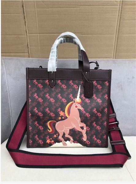 pony unicorn 2020 fashion early spring style tot bag carriage printed long shoulder strap tot 79365 size: 30/30/15
pony unicorn 2020 fashion early spring style tot bag carriage printed long shoulder strap tot 79365 size: 30/30/15