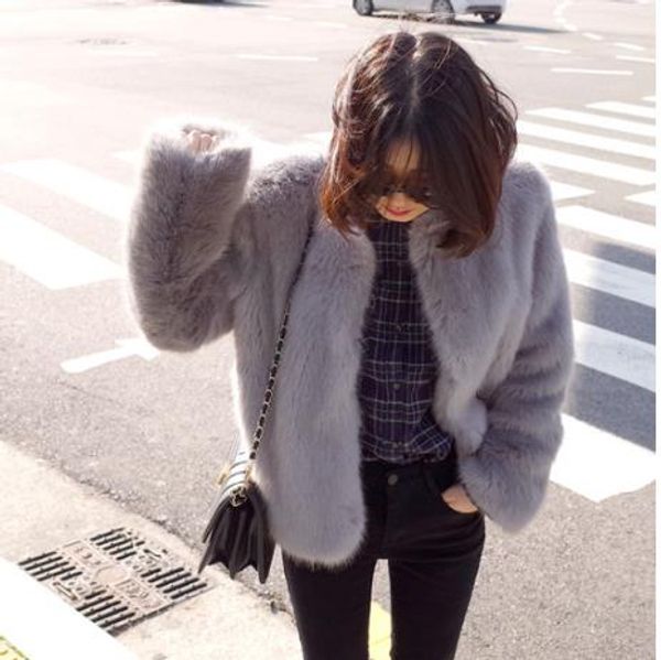 vetement 2019 winter women's faux fur coat artificial fur overcoat furry jacket femme plus size furry fake outwear z283, Black
vetement 2019 winter women's faux fur coat artificial fur overcoat furry jacket femme plus size furry fake outwear z283, Black