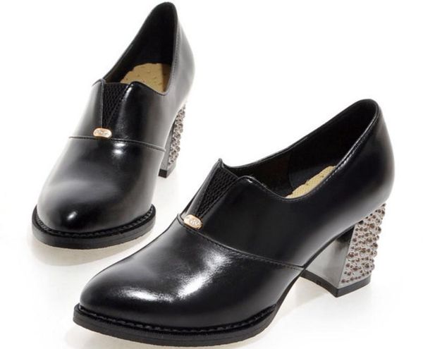 2018 women's shoes in spring and autumn with new style middle heel coarse heel pointed end, Black
2018 women's shoes in spring and autumn with new style middle heel coarse heel pointed end, Black