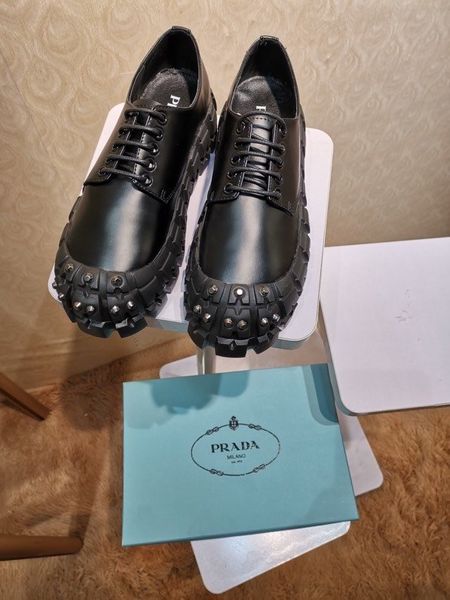 luxury design new black studded shoes triple shoes gear thick bottom big head lace-up leather shoes fashion women's shoe size 35-45
luxury design new black studded shoes triple shoes gear thick bottom big head lace-up leather shoes fashion women's shoe size 35-45