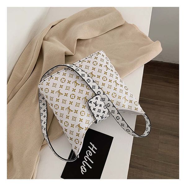 wholesale new designers women bag mini small chain messenger shoulder bag bucket coin cross bag flap ship
wholesale new designers women bag mini small chain messenger shoulder bag bucket coin cross bag flap ship