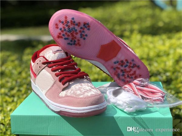2020 original authentic sb dunk low strangelove skateboards valentine's day pink red white ct2552-800 men women running shoes sport sne
2020 original authentic sb dunk low strangelove skateboards valentine's day pink red white ct2552-800 men women running shoes sport sne