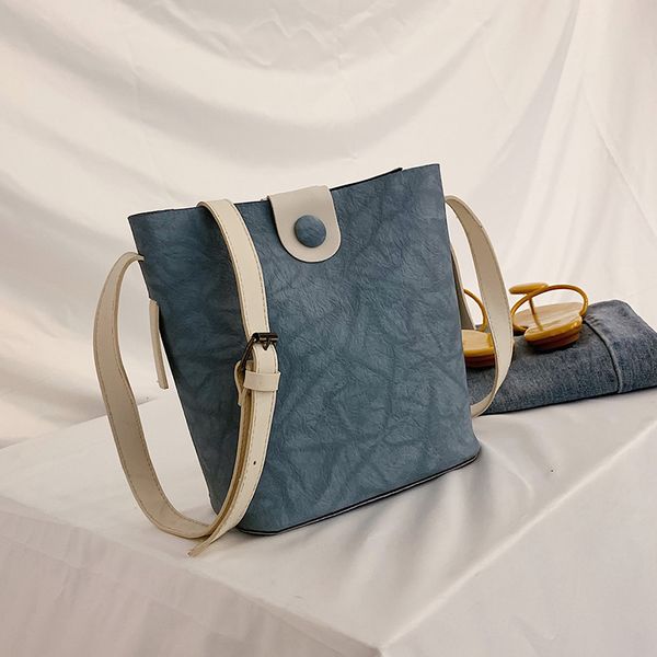 net red summer female bag 2020 new korean version of the handbag wild bucket messenger bag ins super fire
net red summer female bag 2020 new korean version of the handbag wild bucket messenger bag ins super fire