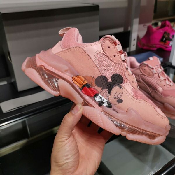 fashion luxury designer women shoes triple s sneakers sports fashion womens jogging shoes us 35-45 type1, Black
fashion luxury designer women shoes triple s sneakers sports fashion womens jogging shoes us 35-45 type1, Black