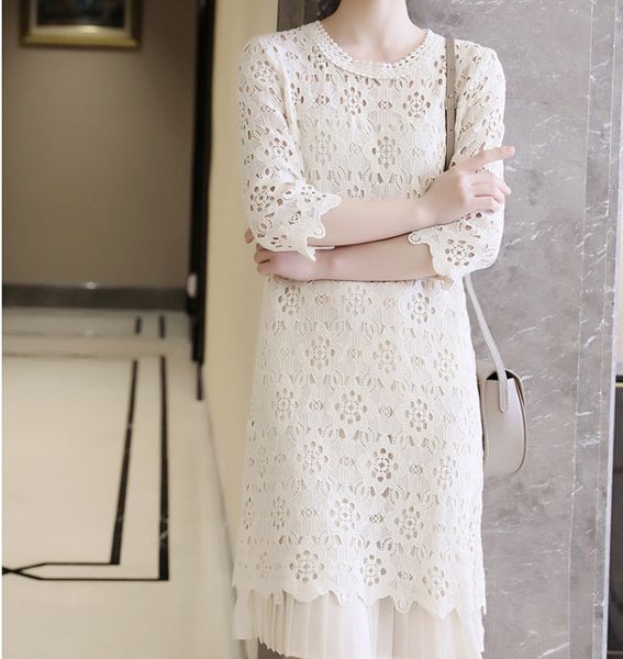 casual dresses women dress 2021 spring water-soluble lace panel pleated hem round neck straight, Black;gray
casual dresses women dress 2021 spring water-soluble lace panel pleated hem round neck straight, Black;gray