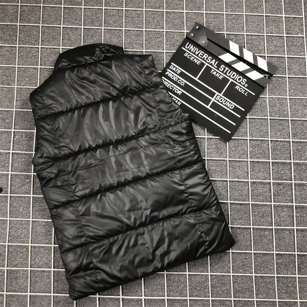 luxury designer jacket mens fashion vest coat jackets with white brand vest collar men's brand designer jacket coat down sleeveless -4, Black;white
luxury designer jacket mens fashion vest coat jackets with white brand vest collar men's brand designer jacket coat down sleeveless -4, Black;white
