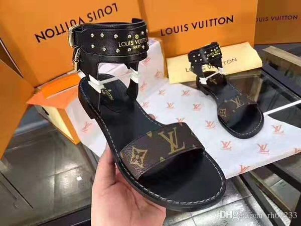 2019 designer sandals women men sandals designer slides brand fashion striped sandals causal huaraches slippers flip flops flip flops 35-45, Black
2019 designer sandals women men sandals designer slides brand fashion striped sandals causal huaraches slippers flip flops flip flops 35-45, Black