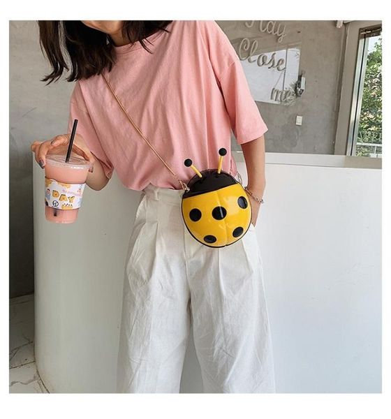 2019 new personality beetle shoulder bag fashion wild chain crossbody bag pu chain small round
2019 new personality beetle shoulder bag fashion wild chain crossbody bag pu chain small round