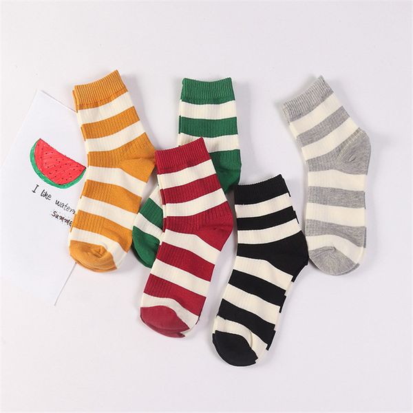 fashion christmas stocking autumn new korean cotton ladies two bars striped letters college style five pairs stocking, Black;white
fashion christmas stocking autumn new korean cotton ladies two bars striped letters college style five pairs stocking, Black;white
