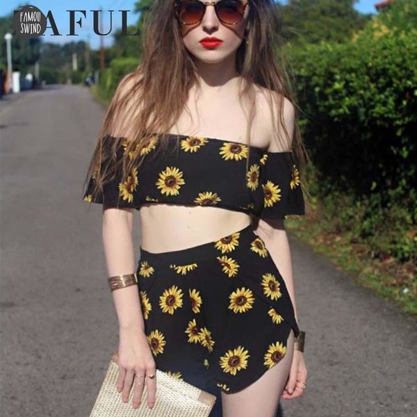 2 set two piece casual women print summer off the shoulder crop women zipper beachwear shorts set, Gray
2 set two piece casual women print summer off the shoulder crop women zipper beachwear shorts set, Gray