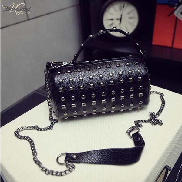 2020 new winter new round diagonal cross handbags locomotive handbag cool fashion trend practical wild large capacity bag cz204
2020 new winter new round diagonal cross handbags locomotive handbag cool fashion trend practical wild large capacity bag cz204