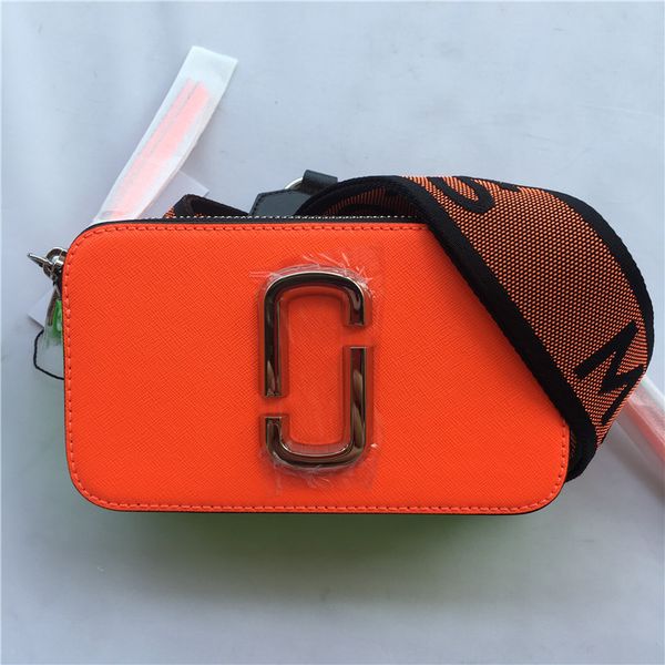 selling high-end designer brand women's small shoulder bag colorful wide shoulder strap double row zipper mini square bag portable wall
selling high-end designer brand women's small shoulder bag colorful wide shoulder strap double row zipper mini square bag portable wall