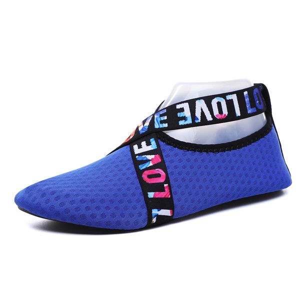 new arrival couple fitness yoga shoes outdoor men and women beach upstream swimming shoes water sneakers special pool
new arrival couple fitness yoga shoes outdoor men and women beach upstream swimming shoes water sneakers special pool
