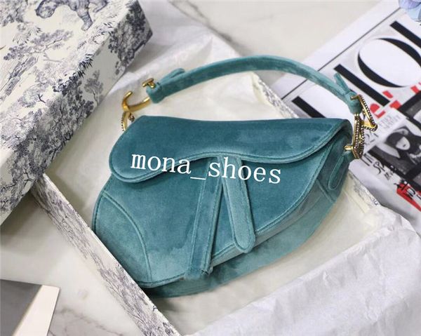 2019 new branded de igner luxury velvet mini addle bag me enger letter houlder bag genuine leather women handbag
2019 new branded de igner luxury velvet mini addle bag me enger letter houlder bag genuine leather women handbag