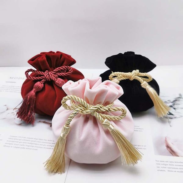 gift wrap 2021 velvet drawstring pouches chocolate bags organza wedding favors can be customized containers for sugars
gift wrap 2021 velvet drawstring pouches chocolate bags organza wedding favors can be customized containers for sugars