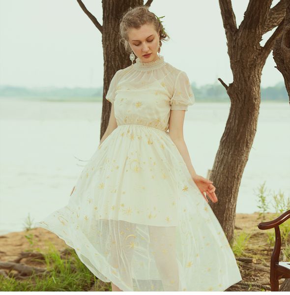 summer retro skirt lady mid-length gauze dress embroidery starry sky lace dress small fresh floral chiffon crew neck short sleeve, White;black
summer retro skirt lady mid-length gauze dress embroidery starry sky lace dress small fresh floral chiffon crew neck short sleeve, White;black
