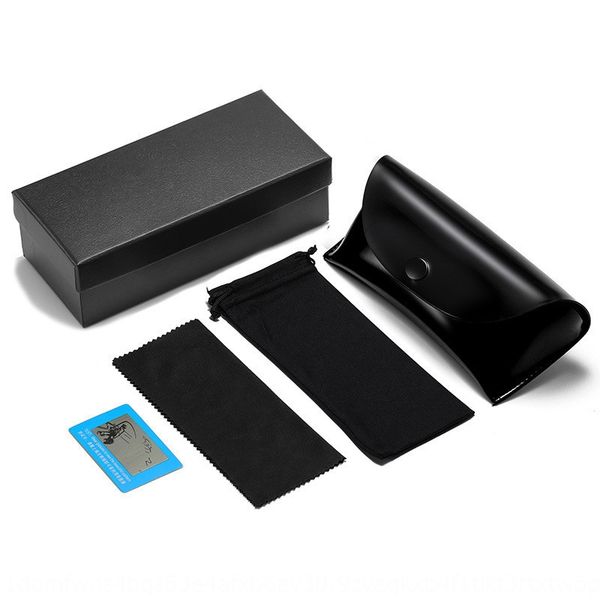 heaven and earth cover sun set mirror storage sun glasses sunglasses leather box anti-pressure mirror box special, Blue
heaven and earth cover sun set mirror storage sun glasses sunglasses leather box anti-pressure mirror box special, Blue