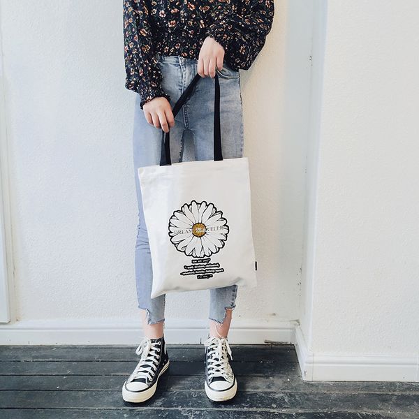 korean version 2020 new small daisy canvas bag female shoulder literary small fresh student bag ins womens bags handbags
korean version 2020 new small daisy canvas bag female shoulder literary small fresh student bag ins womens bags handbags