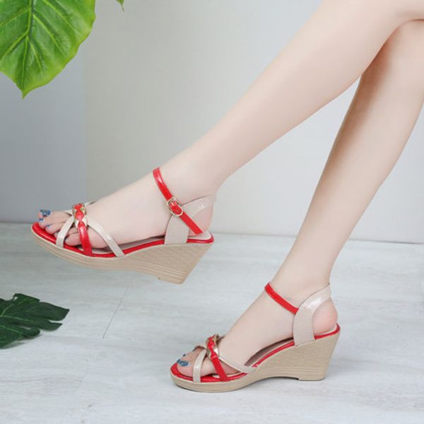 wedge sandals female fairy wind 2020 summer new casual wild women's shoes with a skirt with evening shoes, Black
wedge sandals female fairy wind 2020 summer new casual wild women's shoes with a skirt with evening shoes, Black
