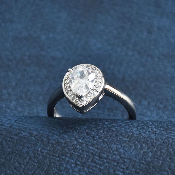 new trendy crystal engagement claws design rings for women 3a white zircon cubic elegant rings female wedding jewerly zr120
new trendy crystal engagement claws design rings for women 3a white zircon cubic elegant rings female wedding jewerly zr120