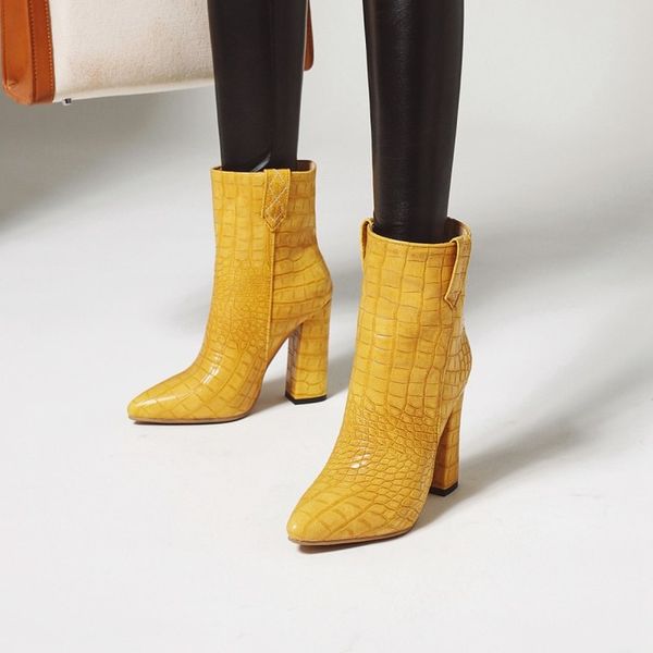 2020 new winter autumn yellow brown snakeskin woman boots block high heels shoes fashion women ankle boots booties botas maziao, Black
2020 new winter autumn yellow brown snakeskin woman boots block high heels shoes fashion women ankle boots booties botas maziao, Black