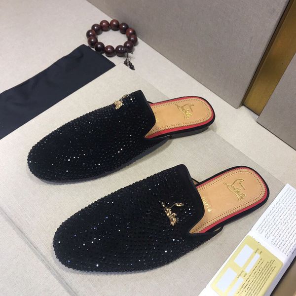 Luxury de igner men andal european leather half lipper uper tar brand andal cla ic embroidery flat beach hoe high quality
Luxury de igner men andal european leather half lipper uper tar brand andal cla ic embroidery flat beach hoe high quality