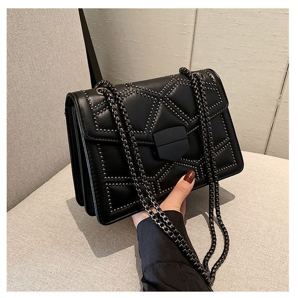 fashion rivet chain women's bag summer solid bags for women retro shoulder bag hasp messenger lady crossbody bags new
fashion rivet chain women's bag summer solid bags for women retro shoulder bag hasp messenger lady crossbody bags new