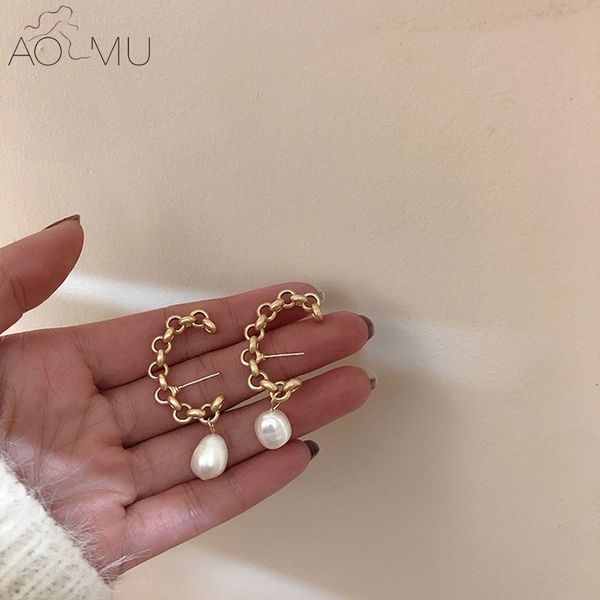 aomu new 2019 korean gold metal link chian natural freshwater pearls stud earrings for women girl wedding party jewelry gift, Golden;silver
aomu new 2019 korean gold metal link chian natural freshwater pearls stud earrings for women girl wedding party jewelry gift, Golden;silver