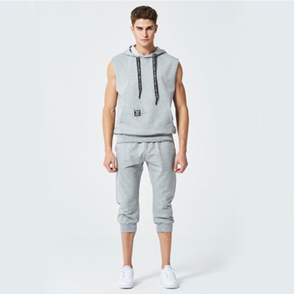 2019 new style clothing suit men's sleeveless cap suit seven pants casual white and black hoodies, Gray
2019 new style clothing suit men's sleeveless cap suit seven pants casual white and black hoodies, Gray
