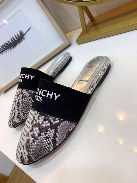 2020 designerluxury shoes beach sandals woman high heels sandal nude fashion ankle straps rivet shoes high heels bridal shoes 20021602t
2020 designerluxury shoes beach sandals woman high heels sandal nude fashion ankle straps rivet shoes high heels bridal shoes 20021602t