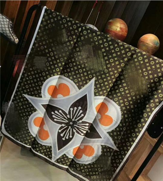 2020.spring and summer fashion women's scarf soft and light chiffon shawl brand printed decorative scarf large size 190*80 luxury scarf, Blue;gray
2020.spring and summer fashion women's scarf soft and light chiffon shawl brand printed decorative scarf large size 190*80 luxury scarf, Blue;gray