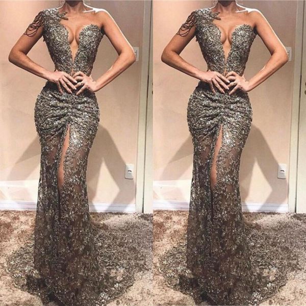 2019 fashion luxury formal evening dresses lace appliques deep v neck one shoulder party gowns front split ruffles sweep train prom dresses, Black
2019 fashion luxury formal evening dresses lace appliques deep v neck one shoulder party gowns front split ruffles sweep train prom dresses, Black