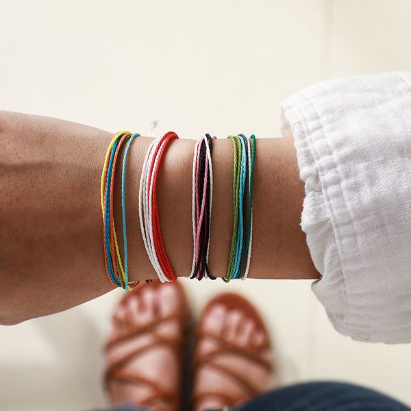 2019 bohemian new fashion folk wind color line rope braided bracelet four-piece bracelet, Black
2019 bohemian new fashion folk wind color line rope braided bracelet four-piece bracelet, Black