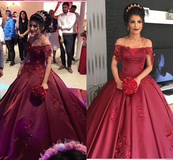 hand made flowers embroidery african wedding dresses ball gown plus size boat neckline lace backless party gowns vestidos de novia 2020, White 
hand made flowers embroidery african wedding dresses ball gown plus size boat neckline lace backless party gowns vestidos de novia 2020, White