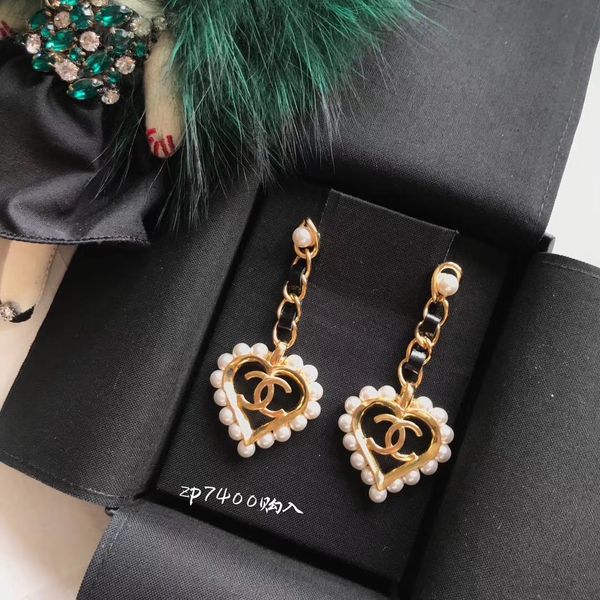 heart and hollow design with pearl and leather for women engagement jewelry gift drop earring ps4320, Golden
heart and hollow design with pearl and leather for women engagement jewelry gift drop earring ps4320, Golden