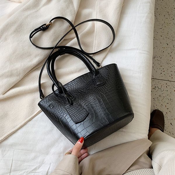 luxury pu leather handbags ladies hand bag 2019 fashion alligator bucket bags women designer large capacity shoulder bags women
luxury pu leather handbags ladies hand bag 2019 fashion alligator bucket bags women designer large capacity shoulder bags women