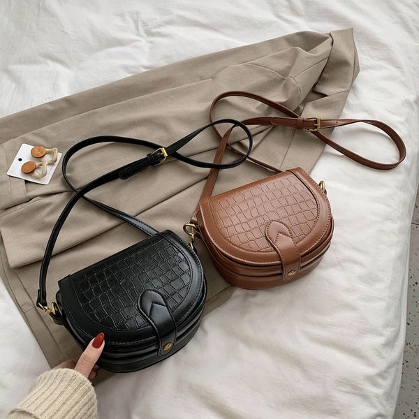 retro hong kong style small bag for women 2020 new fashionable one shoulder bag fashion crocodile cross body saddle
retro hong kong style small bag for women 2020 new fashionable one shoulder bag fashion crocodile cross body saddle