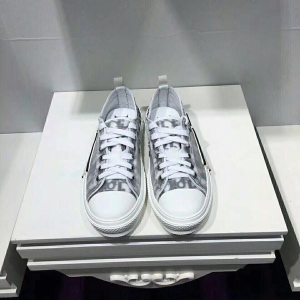 2020 name brand christian man casual shoes flat kanye west fashion hococal wrinkled leather lace-up high male trainer shoes, Black
2020 name brand christian man casual shoes flat kanye west fashion hococal wrinkled leather lace-up high male trainer shoes, Black