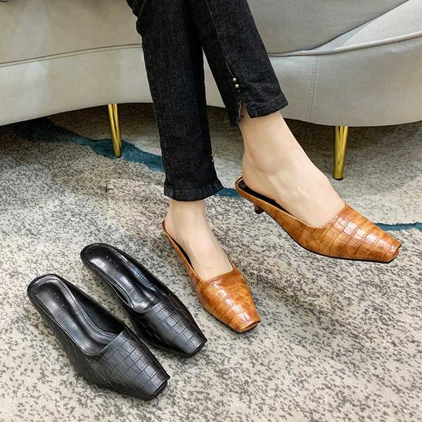 fashion women lazy slippers square toe fashion crocodile pattern design single shoes slip on low thin heels slippers mules shoes, Black
fashion women lazy slippers square toe fashion crocodile pattern design single shoes slip on low thin heels slippers mules shoes, Black