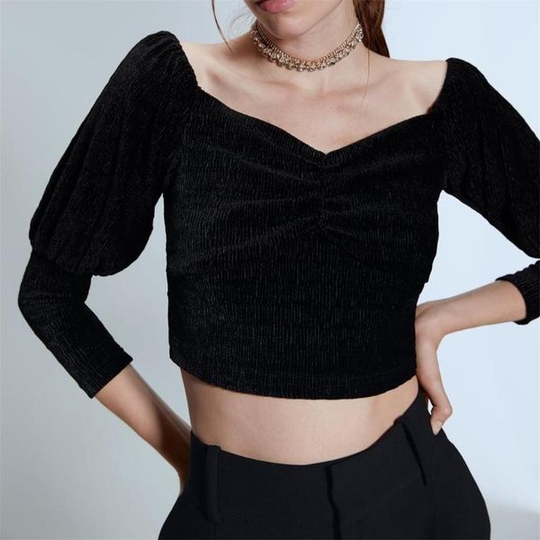 2020 new low-cut v-neck design velvet blouse female short section careful machine shirt, White
2020 new low-cut v-neck design velvet blouse female short section careful machine shirt, White