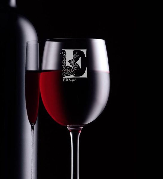 персонализированная e глава письмо и вино бокал
персонализированная e глава письмо и вино бокал