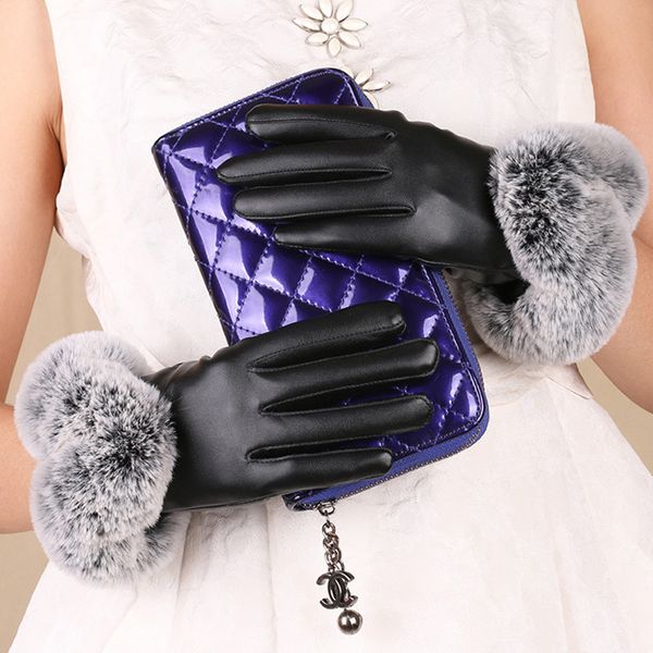 autumn and winter new ladies pu leather touch screen gloves plus velvet warm breathable fur gloves, Blue;gray
autumn and winter new ladies pu leather touch screen gloves plus velvet warm breathable fur gloves, Blue;gray