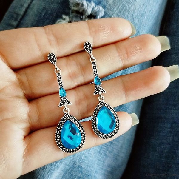 Fashion Blue Semi-precious Stones Earrings Bohemian Style New Products Female Charm Water Drop Pendant Earrings Jewelry 
Fashion Blue Semi-precious Stones Earrings Bohemian Style New Products Female Charm Water Drop Pendant Earrings Jewelry