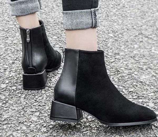 2019 brand fashion designer women shoes mid boots superstar new retros thick heel boots womens shoes boots with box fg7, Black
2019 brand fashion designer women shoes mid boots superstar new retros thick heel boots womens shoes boots with box fg7, Black